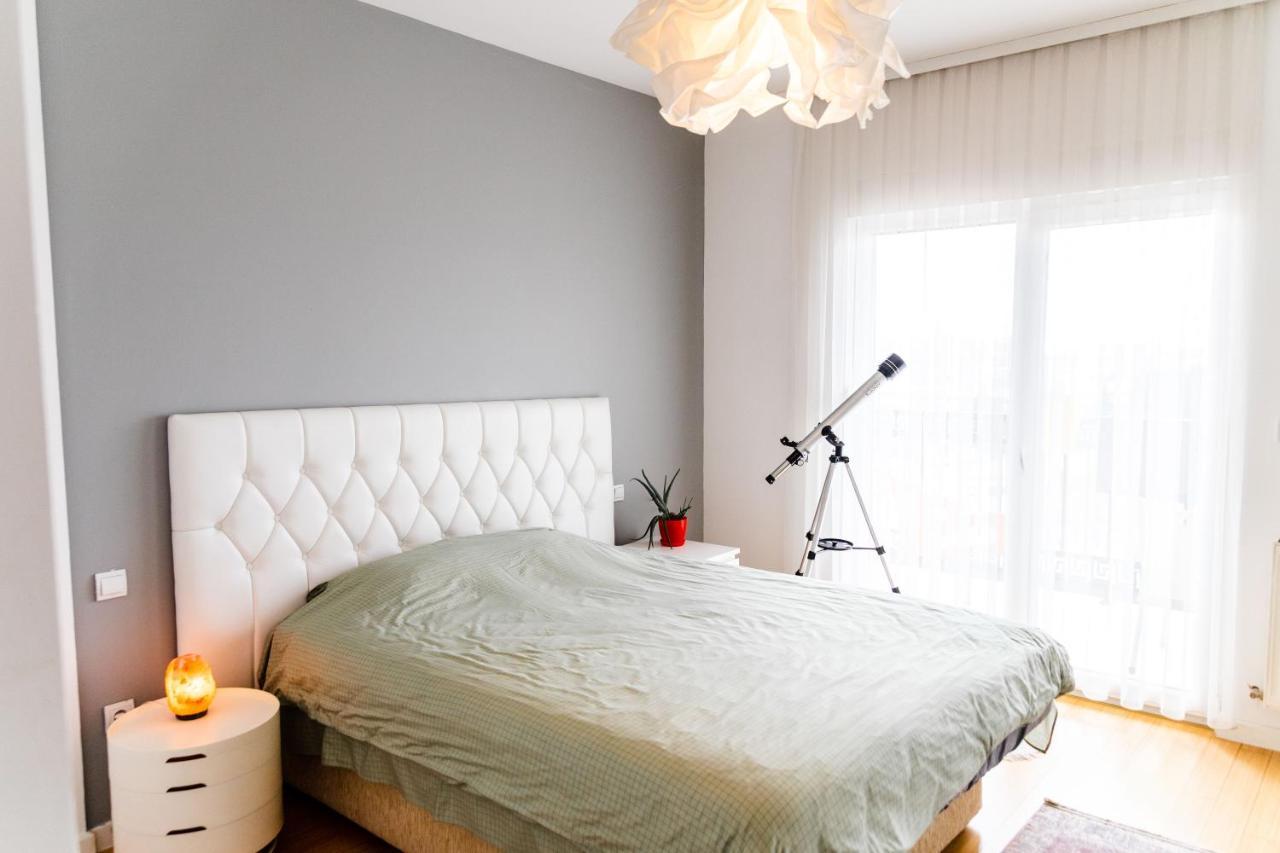 Modern Apartment With A View Feels Like Home Pristina Exteriör bild