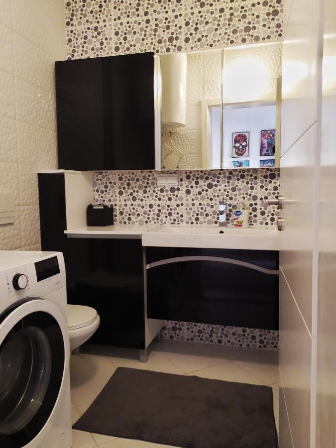 Modern Apartment With A View Feels Like Home Pristina Exteriör bild