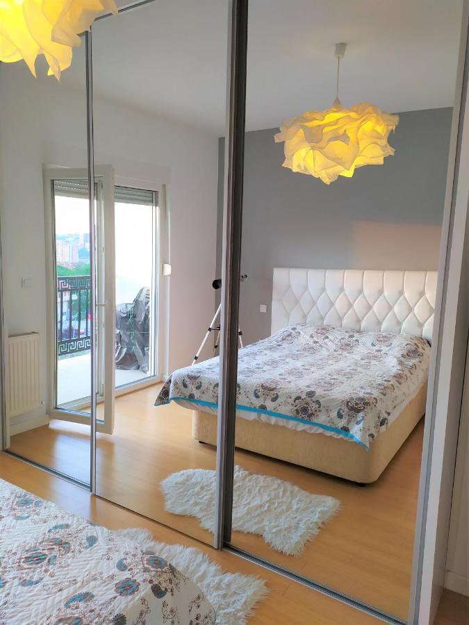 Modern Apartment With A View Feels Like Home Pristina Exteriör bild
