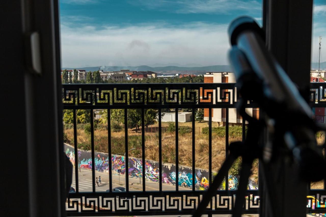 Modern Apartment With A View Feels Like Home Pristina Exteriör bild
